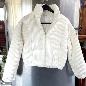 Mi Ami cropped cream puffer jacket! women’s size small new with tags, try onWear